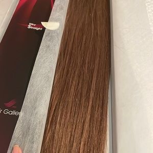 Brand Sandra Simpson hair collection